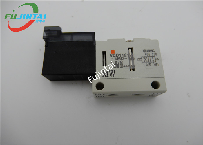 JUKI 750 760 Części maszyn Juki 4-drożny zawór elektromagnetyczny PV140507000 VQD1121W-5MO-C4-X8B
